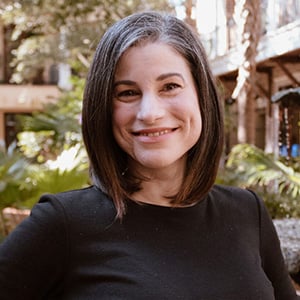 kelly-coble-headshot